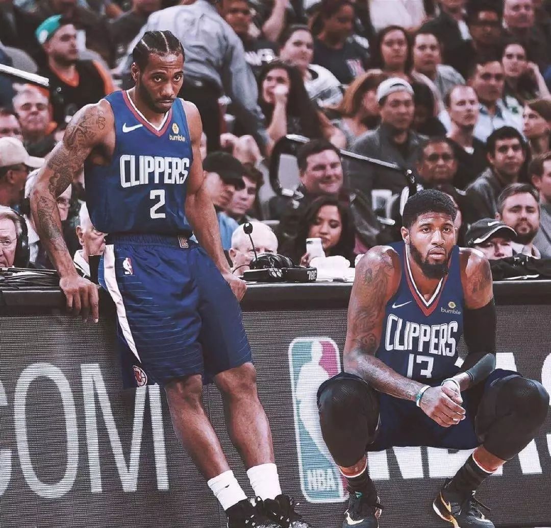 佩工：建议足球比赛使用后场违例规则，球过中线不能回传（佩工建议引入后场违例：过中线不得回传）