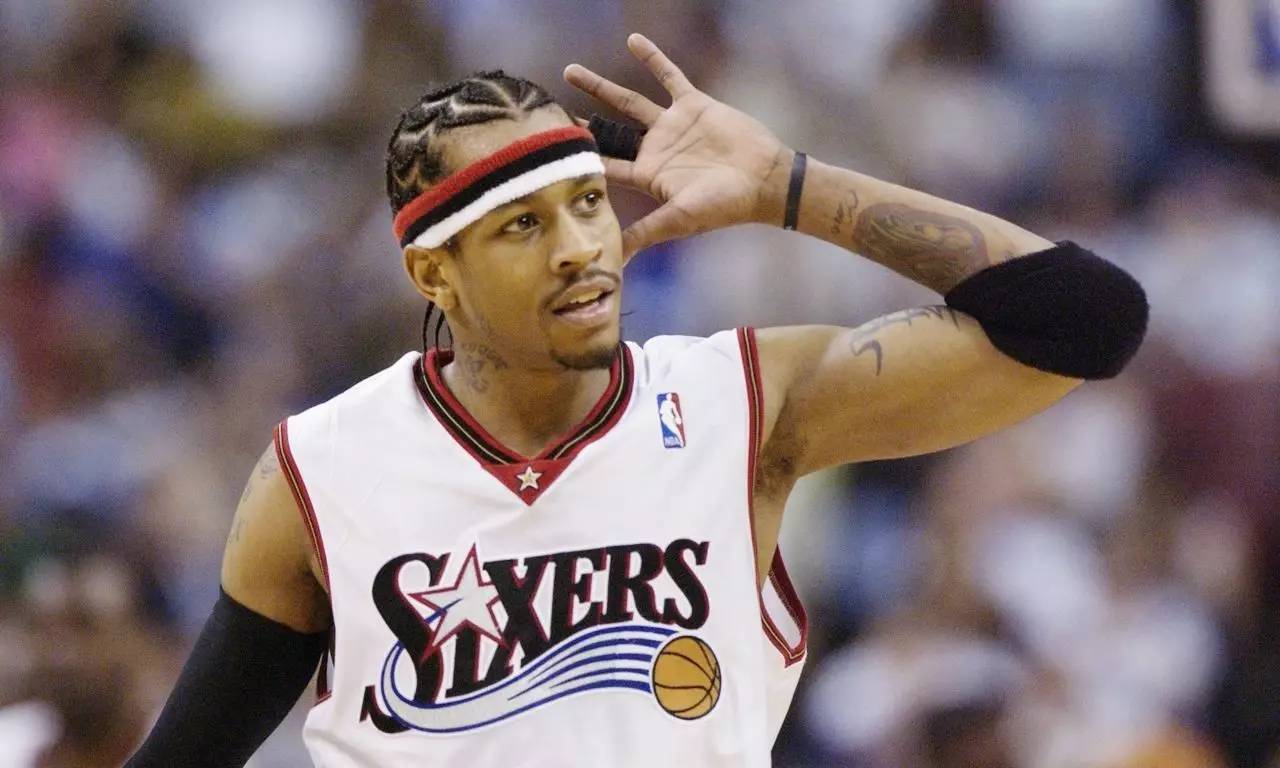 梅西正面交锋穆勒夺冠！梅西vs穆勒交手记录升至4胜7负（梅西与穆勒巅峰对决争冠，交手战绩更新至4胜7负）