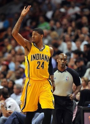 球星连续三场30+，状态爆棚（球星三战连砍30+，火力全开）