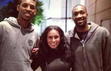 打脸罗马诺？泰晤士名记：埃弗顿还没向切尔西报价霍尔（与罗马诺说法相左？泰晤士名记称埃弗顿尚未就霍尔向切尔西报价）