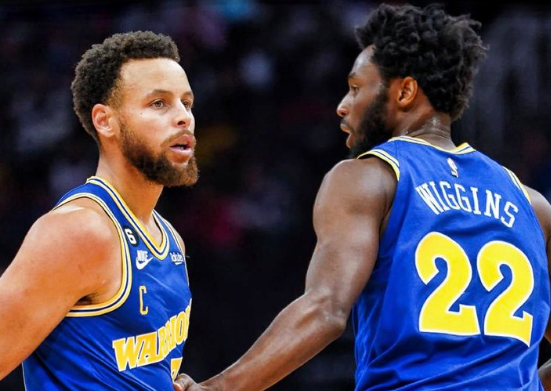 雷霆＆勇士合计狂轰33记三分，三分命中率均超4成（勇士与雷霆合飙33记三分，外线命中率双双破四成）