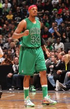 波兰媒体：莱万收到米兰、沙特和美职联报价，米兰愿签约两年（波媒称：莱万已获米兰、沙特及美职联报价，米兰愿提供两年合同）